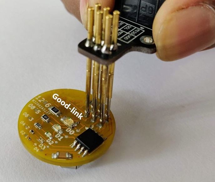 Pin Pogo Diterapkan Pada Papan PCB